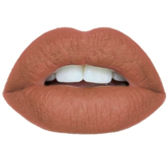 qveen lipstick